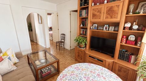 GLOBALPISO TETUÁN VENDE EN EXCLUSIVA fantástico piso a escasos metros de c Ofelia Nieto.Este acogedor piso se encuentra en una pri, imatge 3