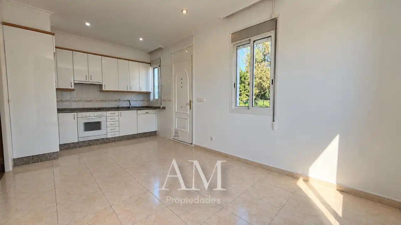 Cocina de Casa o chalet en venta en Vigo  con Calefacción, Jardín privado y Terraza