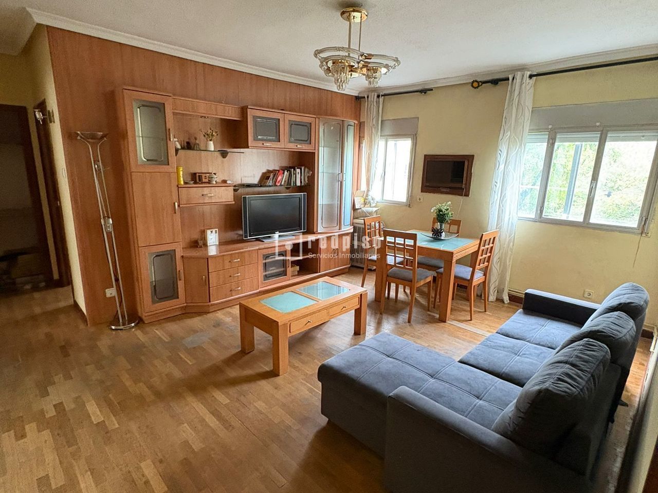 Living room of Flat for sale in  Madrid Capital