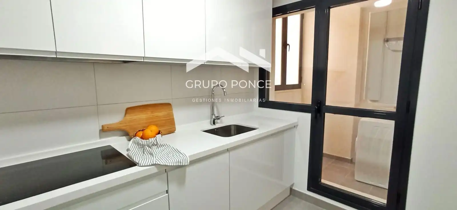 Kitchen of Flat for rent in Jerez de la Frontera  with Air Conditioner, Storage room and Furnished