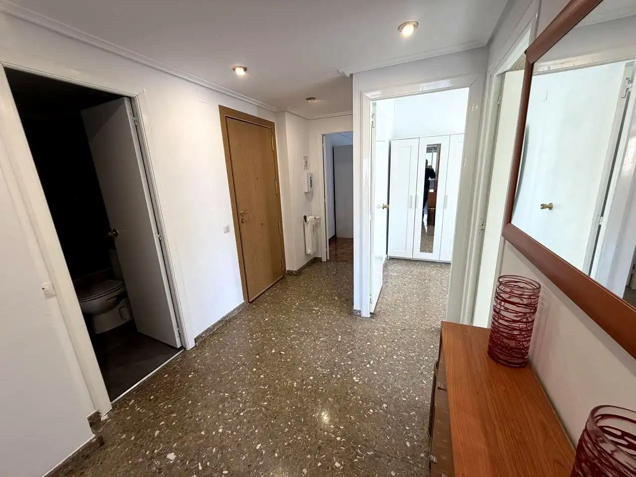 Room in Calle Marqués de la Ensenada, Residencia