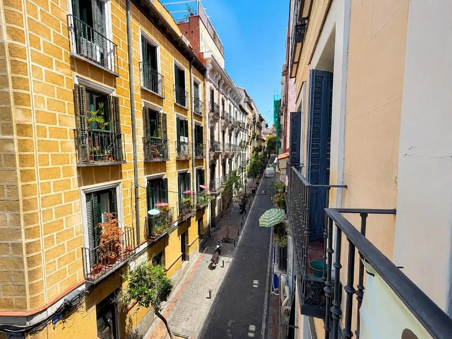 Vista exterior de Piso en venta en Madrid con Aire acondicionado, Calefacción y Amueblado