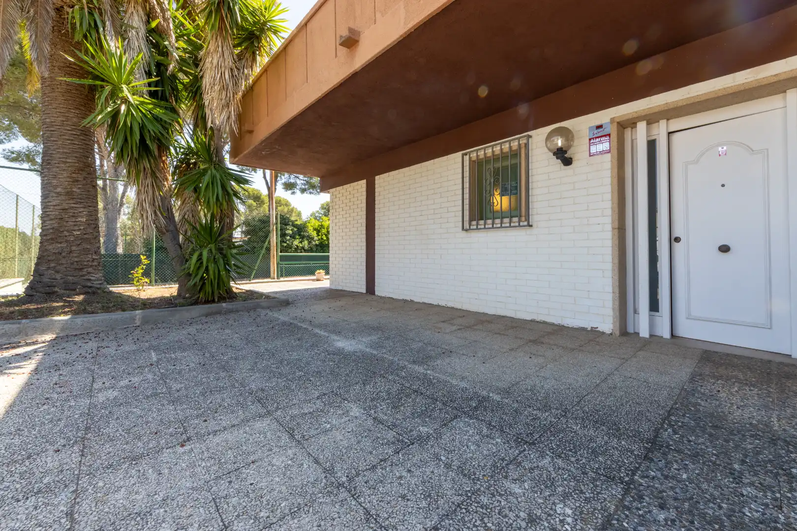 Vista exterior de Casa adosada en venda en Salou amb Jardí privat, Terrassa i Traster
