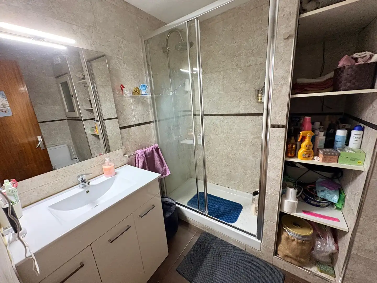 Bany de Pis en venda en Igualada amb Calefacció, Terrassa i Traster