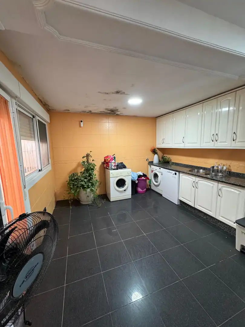 Kitchen of Houses for sale in Sevilla