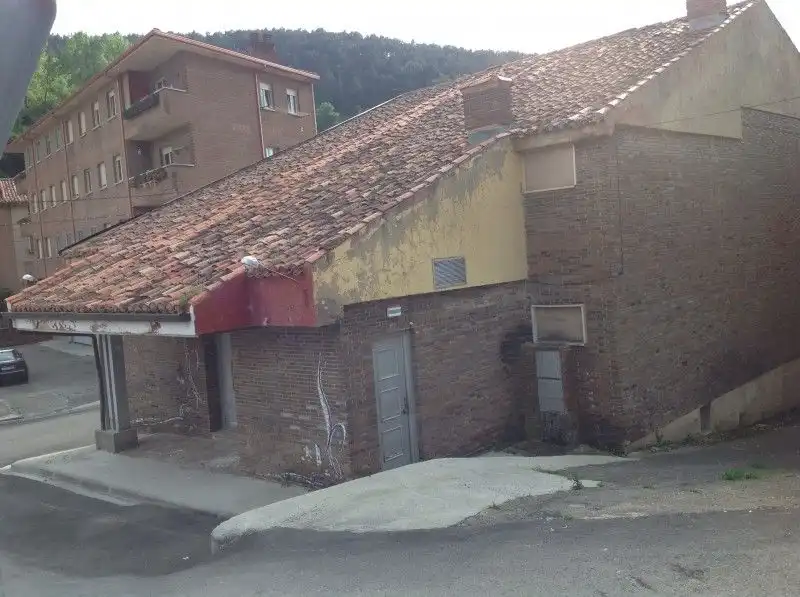 Local comercial en venda a Pradoluengo, imagen 5