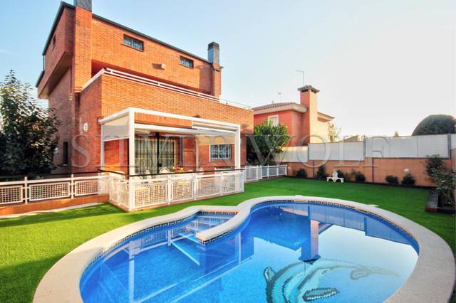 Casa-chalet en Venta en Torrent Ballester