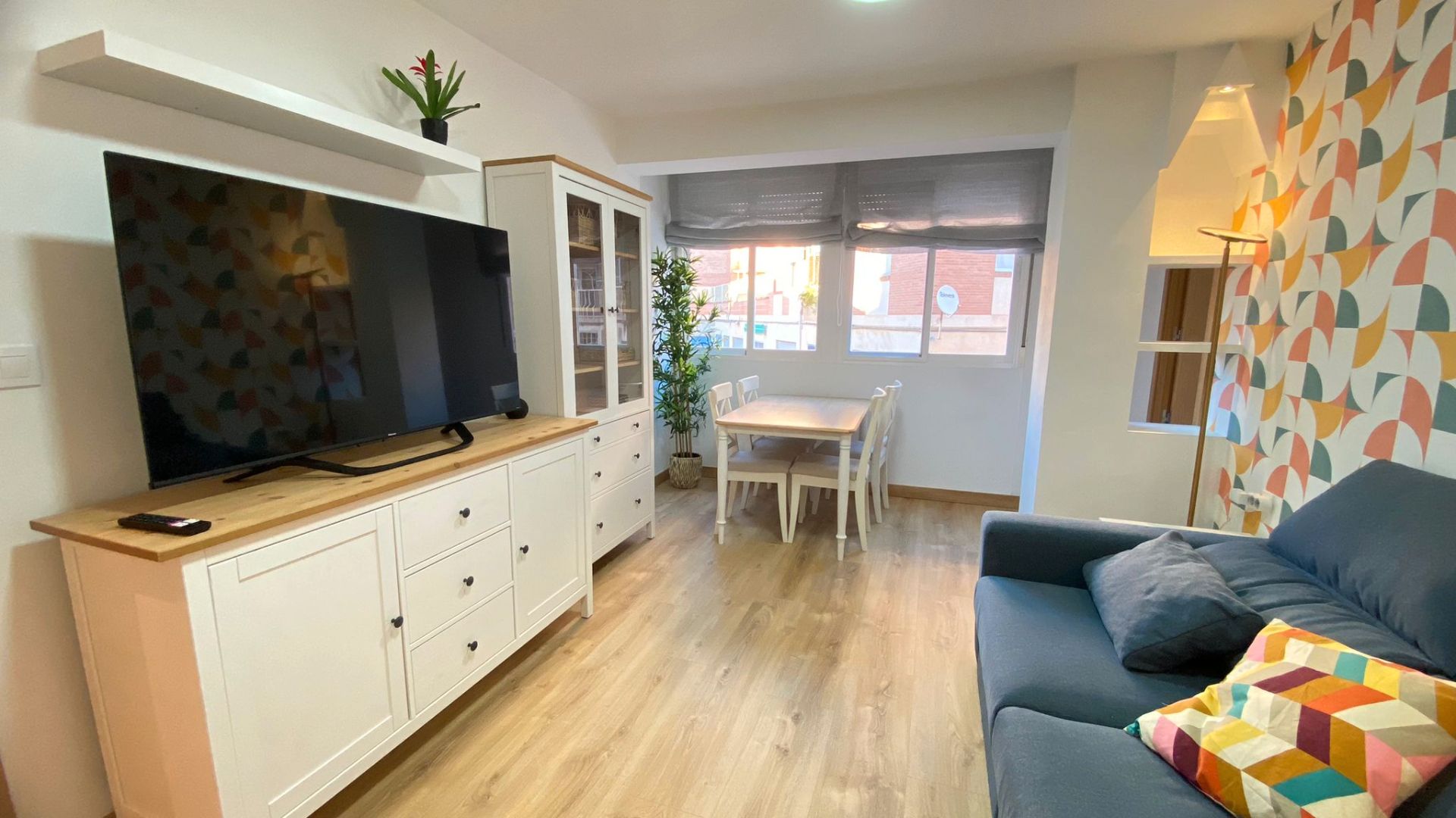 Sala d'estar de Pis de lloguer en  Granada Capital amb Parquet, Moblat i Forn