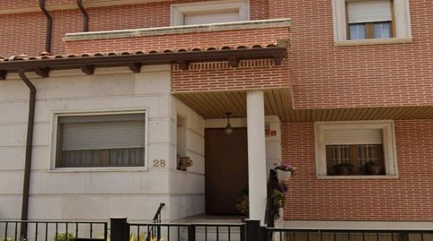 Foto 3 de Casa adosada en venta en Calle Avelino Hernandez Lucas, 28, Laguna de Duero, Valladolid
