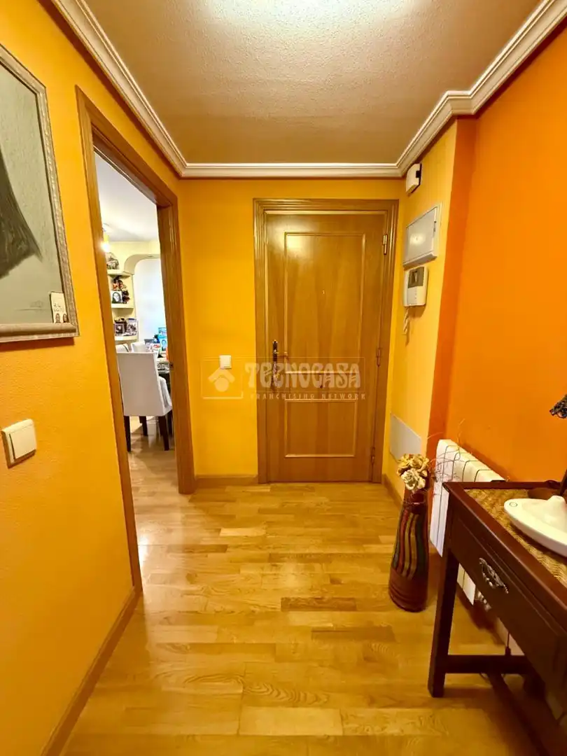 Flat for sale in Madrid  with Air Conditioner and Heating