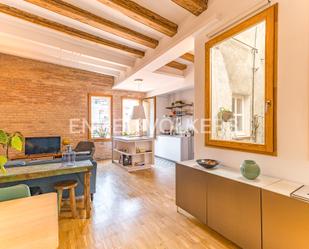 Exterior view of Apartment for sale in  Barcelona Capital  with Air Conditioner, Heating and Furnished