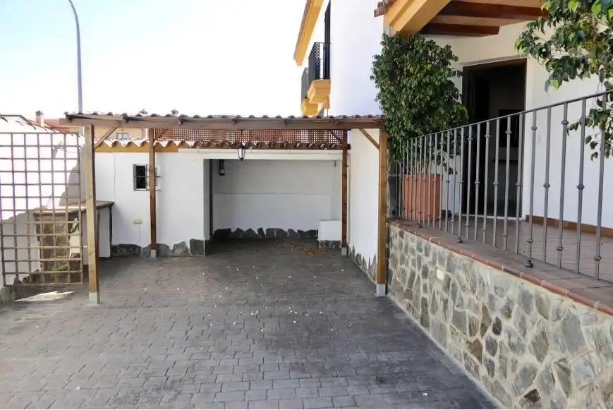 Aparcament de Casa adosada en venda en Chiclana de la Frontera