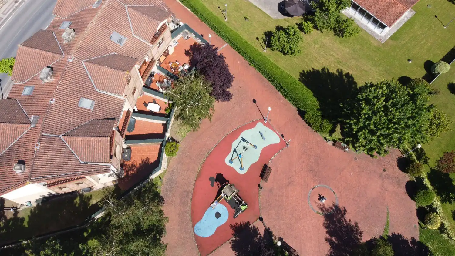Piscina de Casa o chalet en venta en Zalla  con Calefacción, Parquet y Terraza