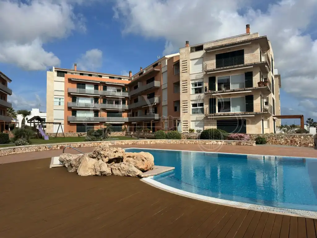Piscina de Apartamento en venta en Ciutadella de Menorca con Aire acondicionado, Calefacción y Jardín privado