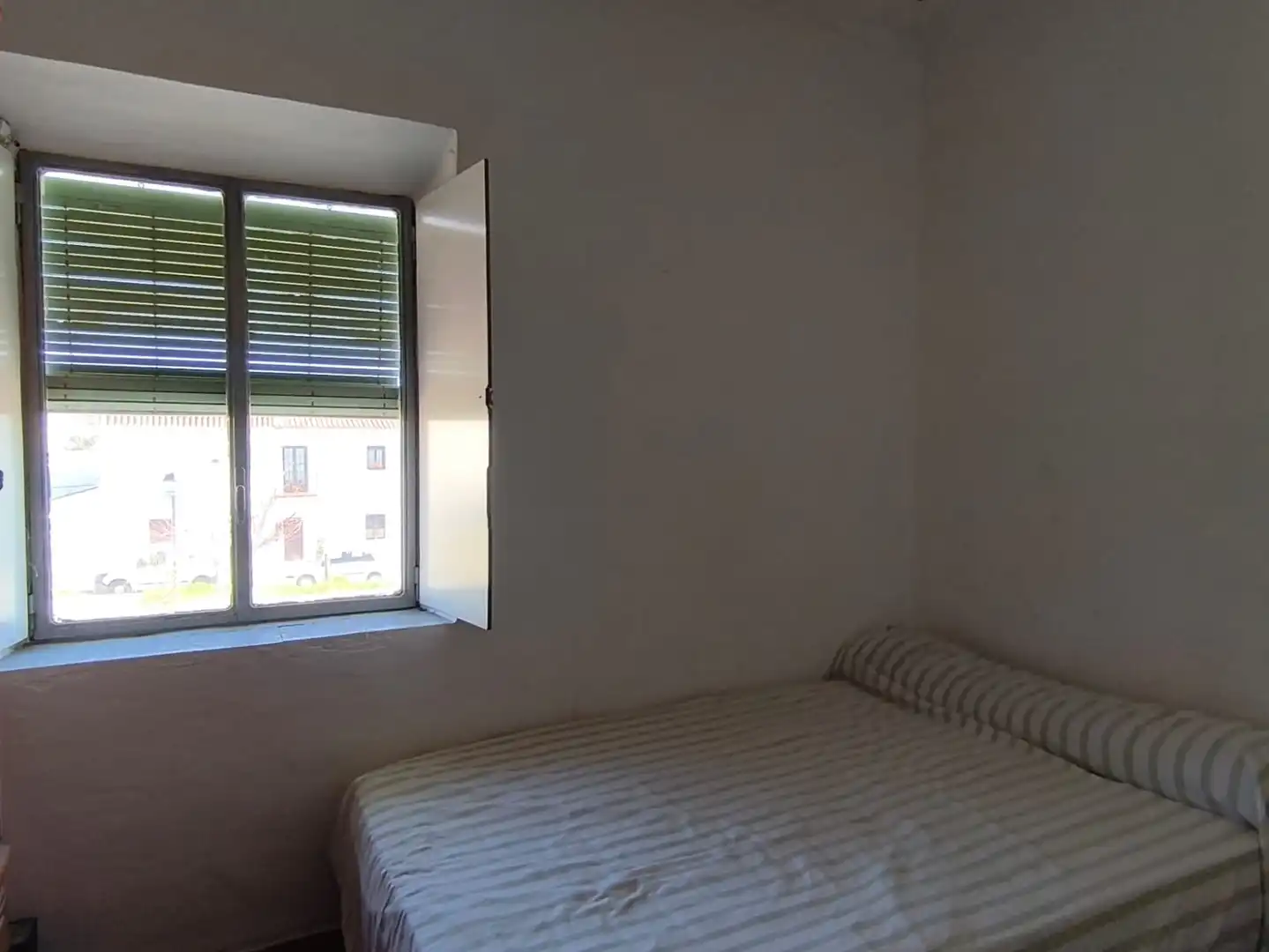 Habitación de Piso en venta en Cazalla de la Sierra con Aire acondicionado