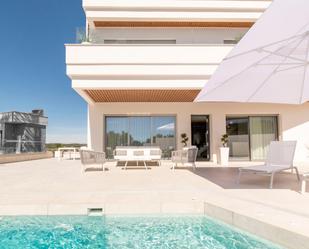 Vista exterior de Casa o xalet en venda en Orihuela amb Terrassa, Traster i Piscina