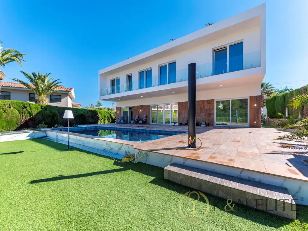 Swimming pool of Houses for sale in Petrer  with Private garden, Terrace and Swimming Pool