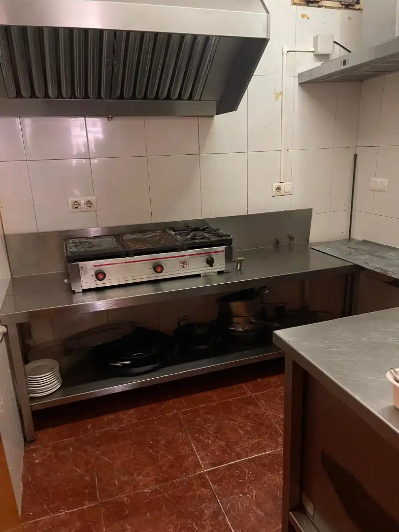 Cuina de Casa o xalet en venda en Olot amb Calefacció, Terrassa i Balcó