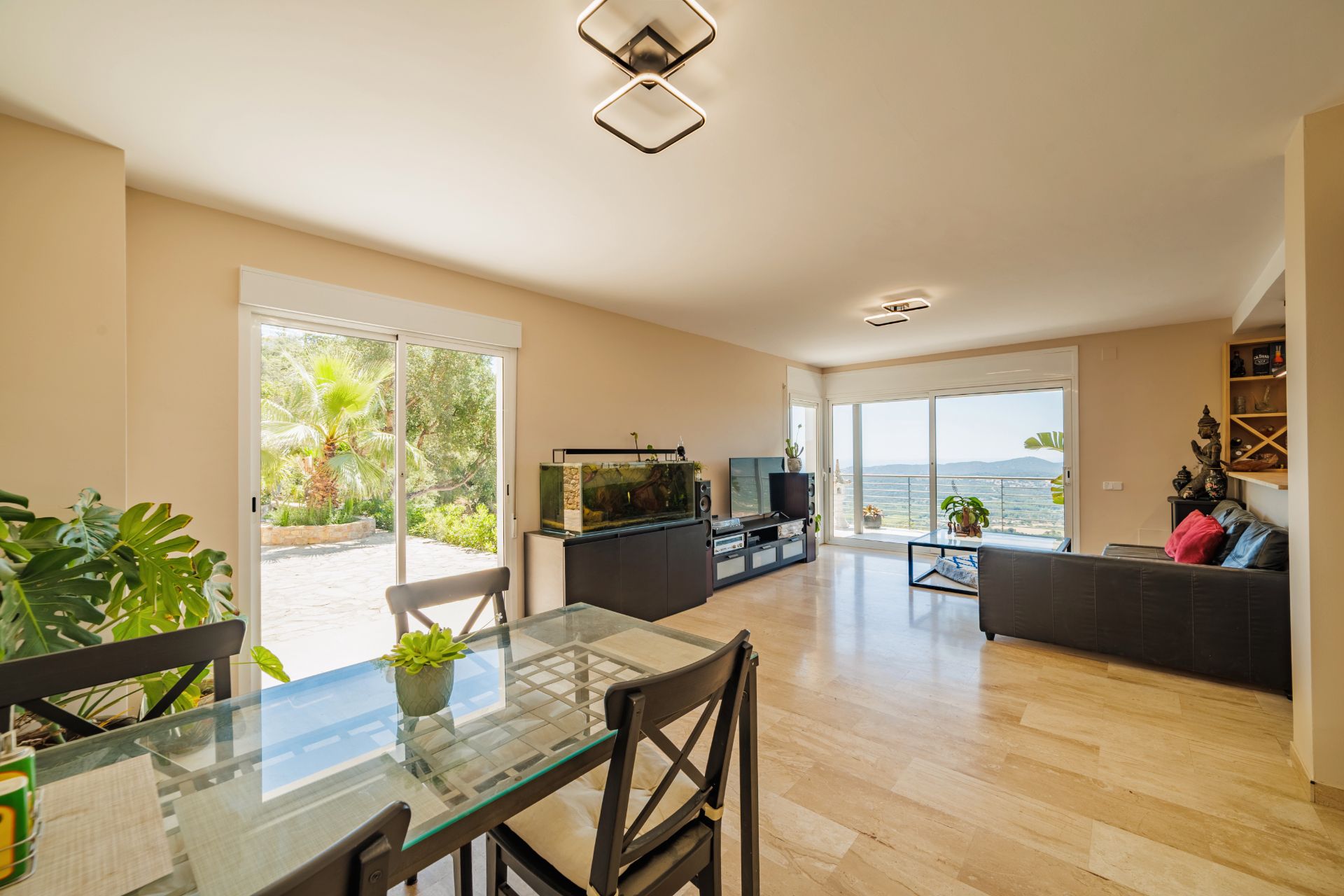 Living room of House or chalet for sale in Santa Cristina d'Aro  with Air Conditioner, Private garden and Parquet flooring