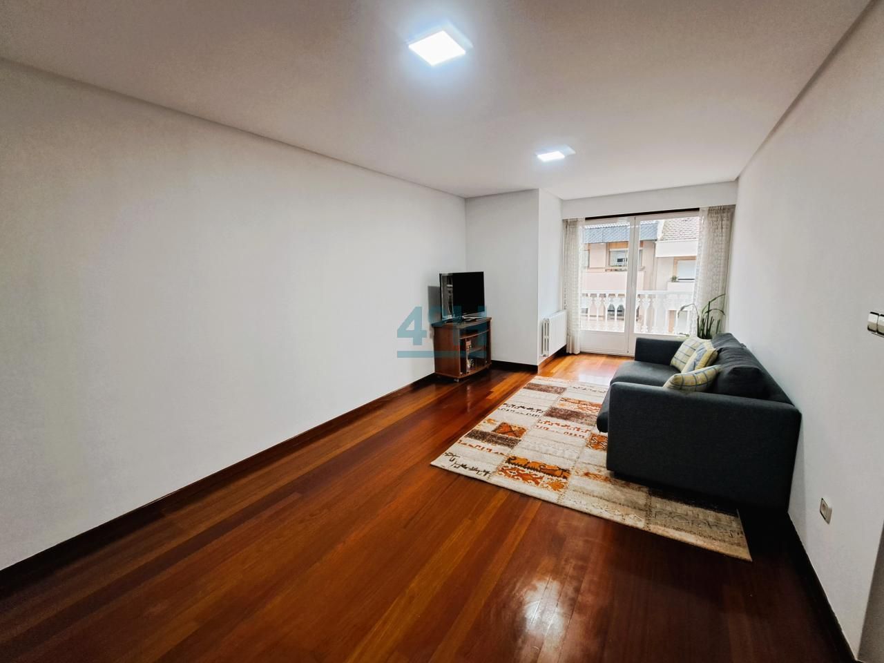 Living room of Duplex for sale in Ourense Capital   with Heating, Parquet flooring and Balcony