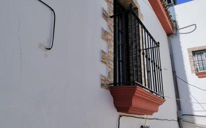 Vista exterior de Casa o xalet en venda en Arcos de la Frontera amb Terrassa