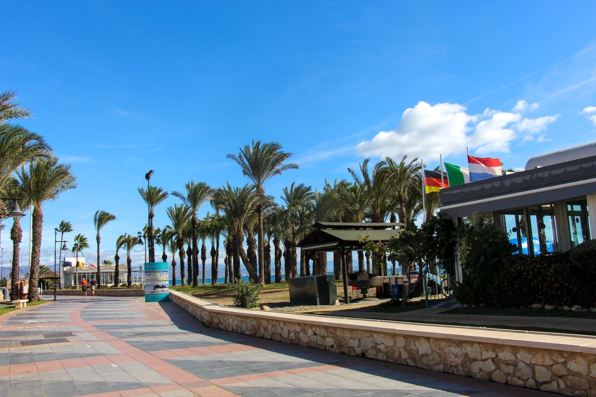 Casa adosada en venda a Paseo Paseo Marítimo, Los Álamos