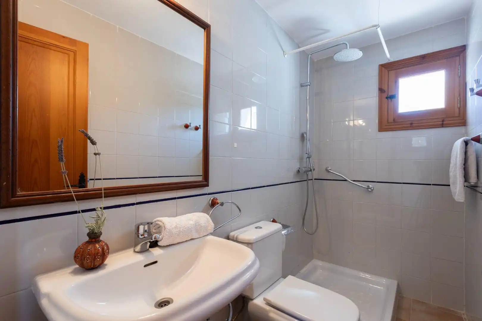 Baño de Finca rústica de alquiler en Selva con Jardín privado