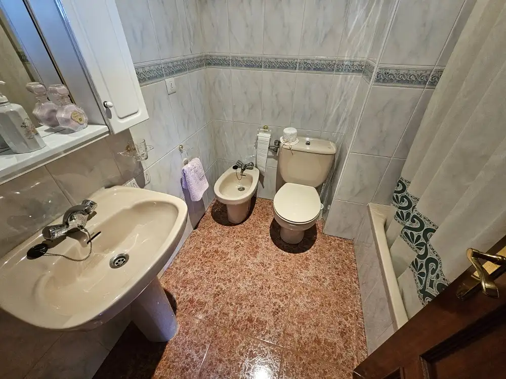Bathroom of Flat for sale in Navas del Madroño  with Storage room, Furnished and Balcony