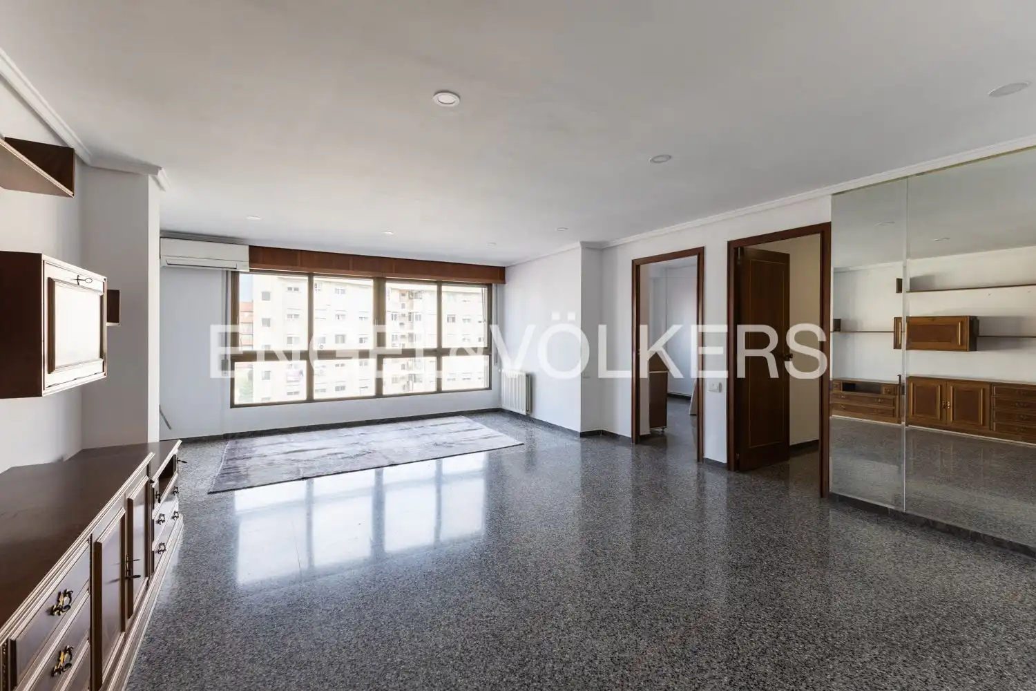 Piso en venta en Valencia con Aire acondicionado, Calefacción y Balcón