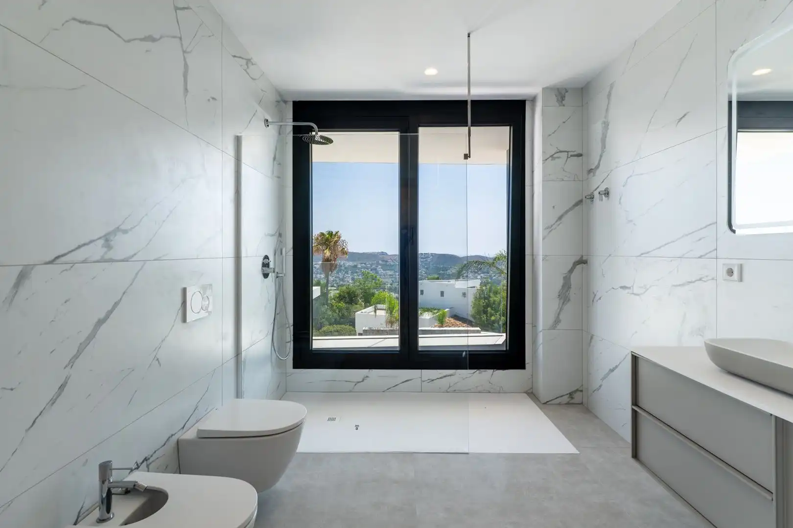 Badezimmer von Haus oder Chalet zum Verkauf in Moraira mit Klimaanlage, Privatgarten und Terrasse