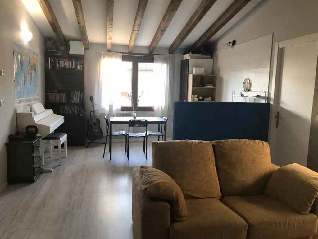 Sala de estar de Casa o chalet en venta en Castrojeriz con Calefacción, Jardín privado y Terraza
