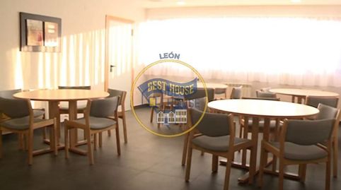 Chalet de uso clínico en Carbajal de la Legua.