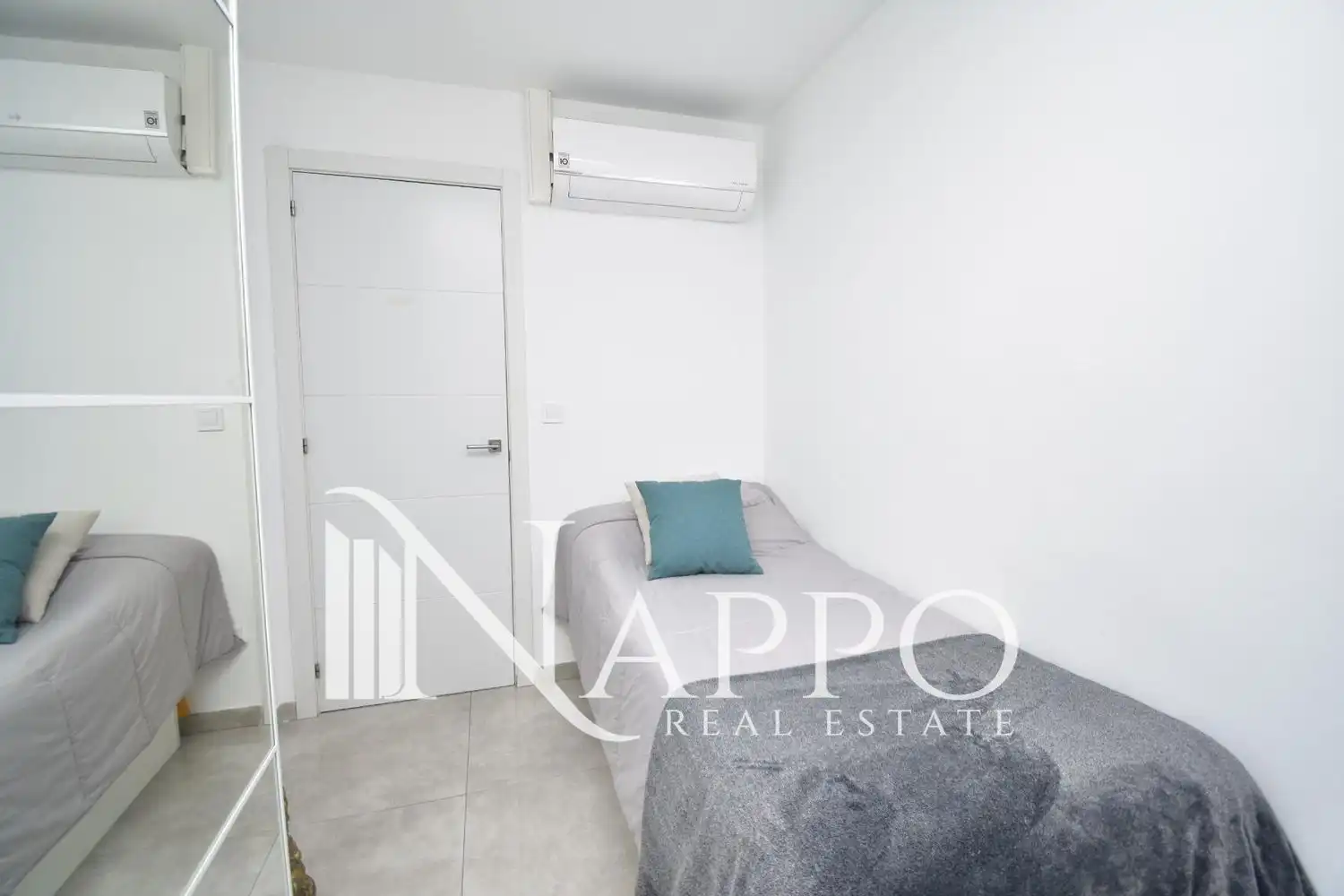 Bedroom of Flat for sale in  Palma de Mallorca  with Air Conditioner, Heating and Terrace