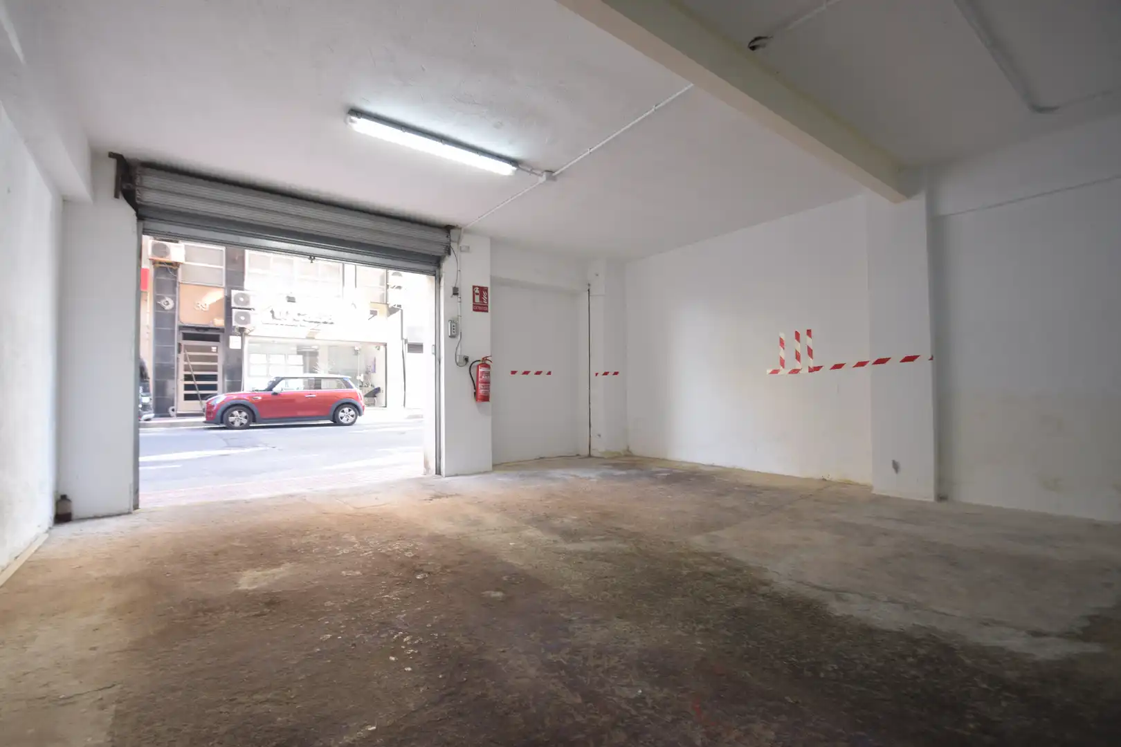 Gewerbefläche zum Verkauf in Carrer Almirante Antequera 9, imagen 7