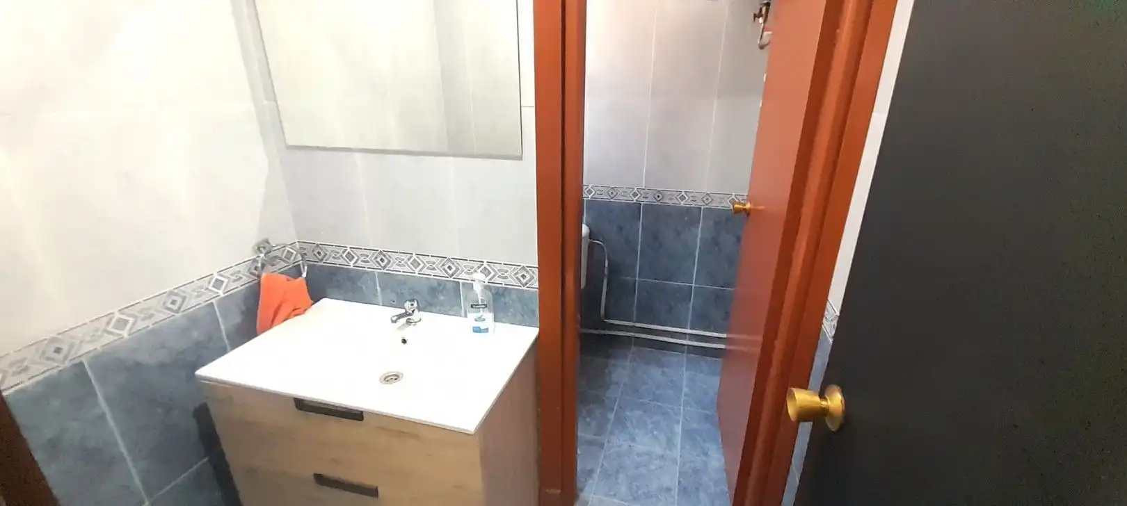 Bathroom of Commercial properties for sale in  Logroño