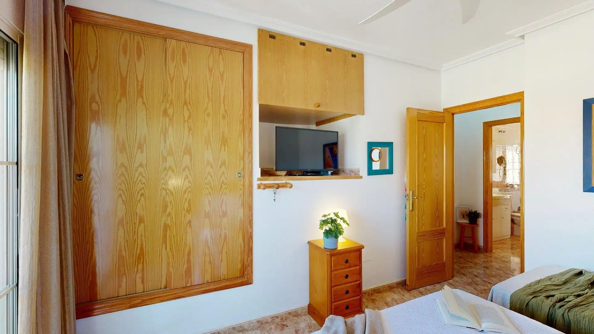 Habitación de Casa adosada en venta en Pilar de la Horadada con Jardín privado, Terraza y Balcón