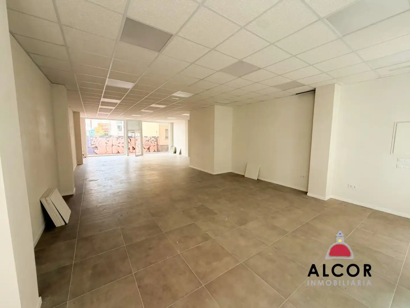 Local comercial en alquiler en Pueblo, imagen 4