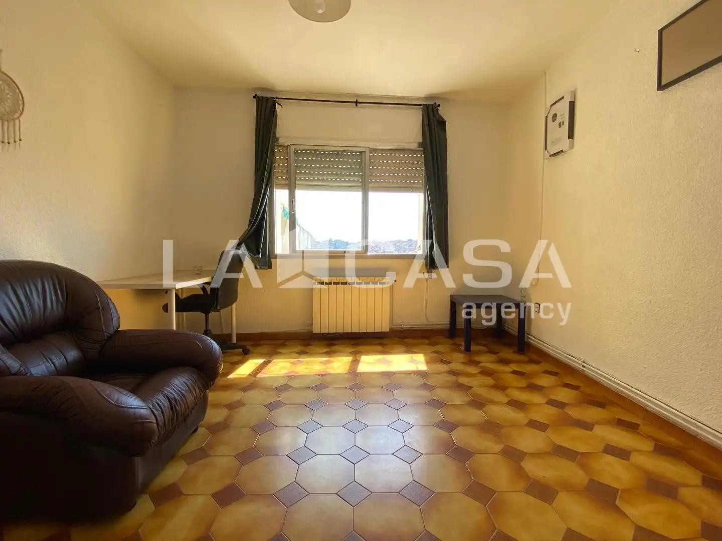 Ático en venta en Santa Coloma de Gramenet con Calefacción, Terraza y Trastero
