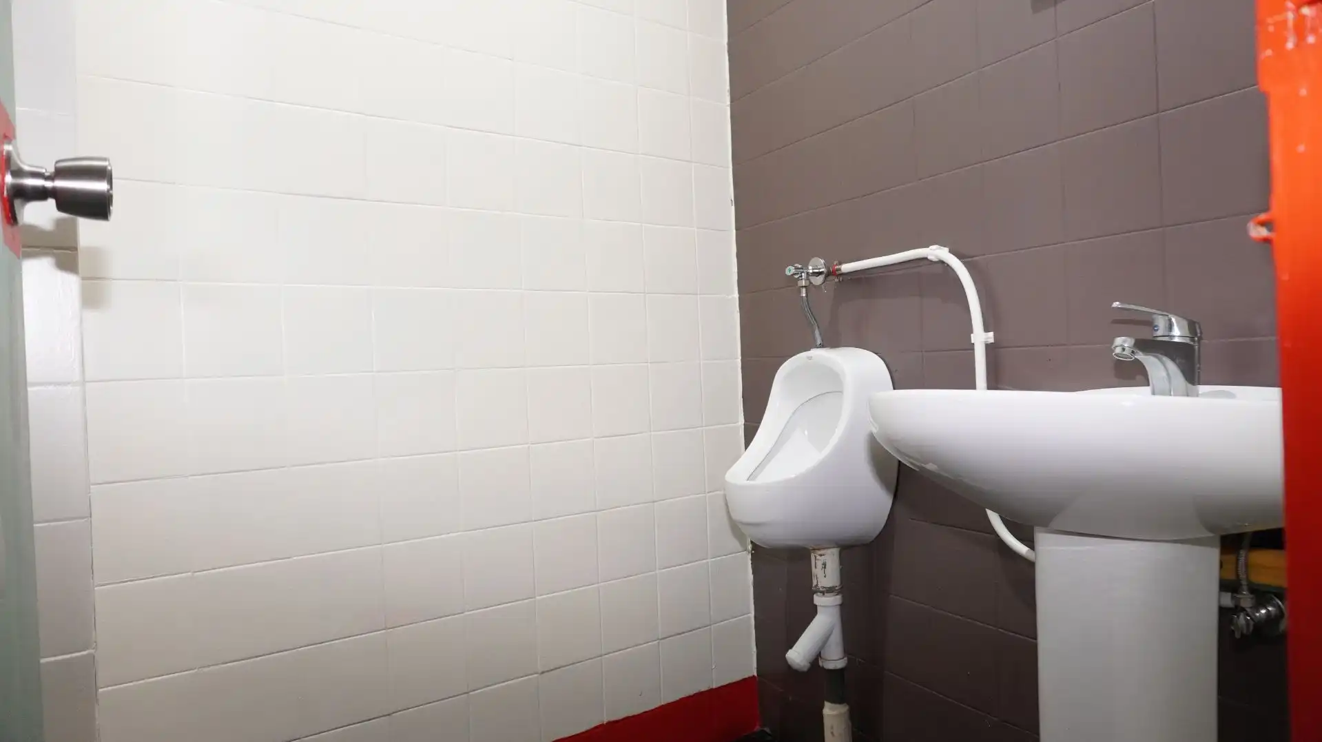 Badezimmer von Geschaftsraum zum Verkauf in Motril mit Klimaanlage und Möbliert