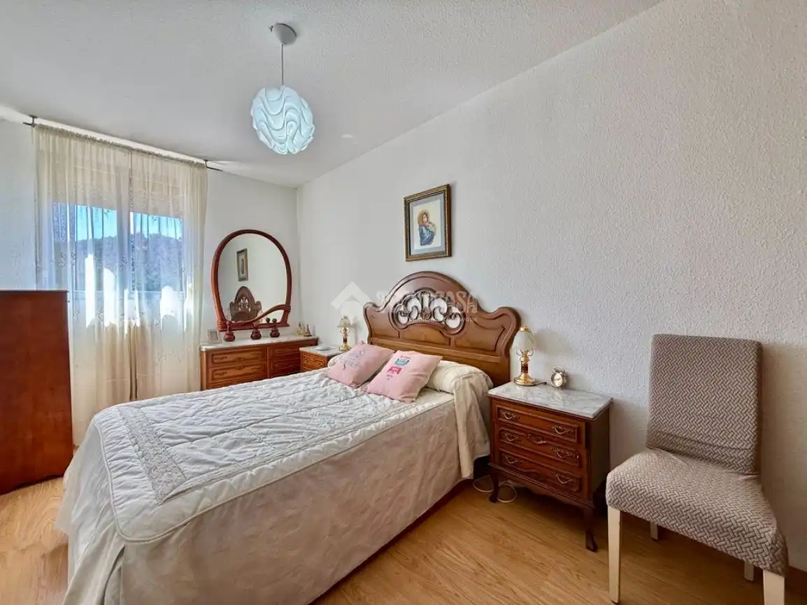 Dormitori de Pis en venda en Alcalá de Henares amb Parquet i Terrassa