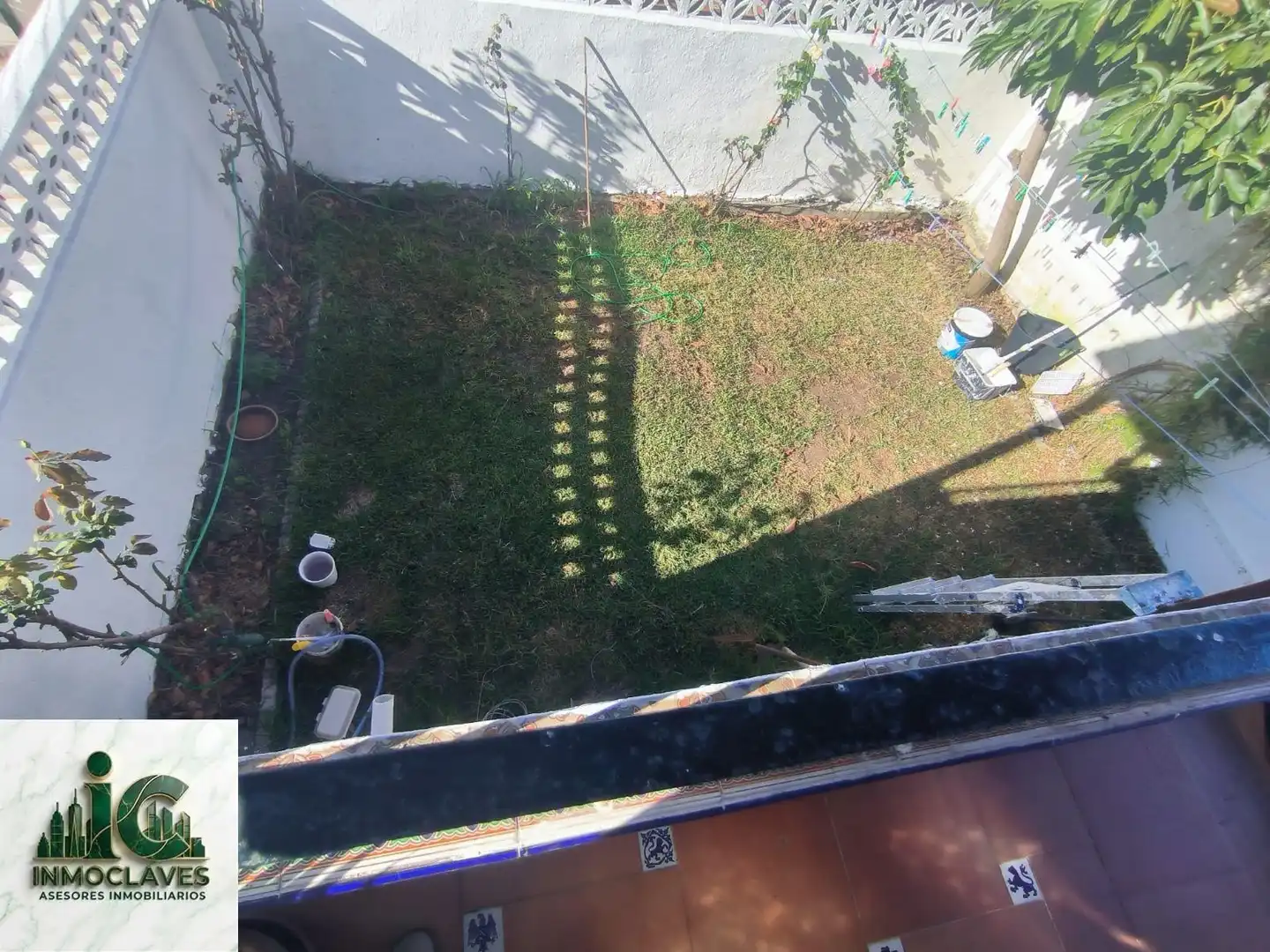 Garden of Detached homes for sale in Algeciras  with Terrace and Furnished