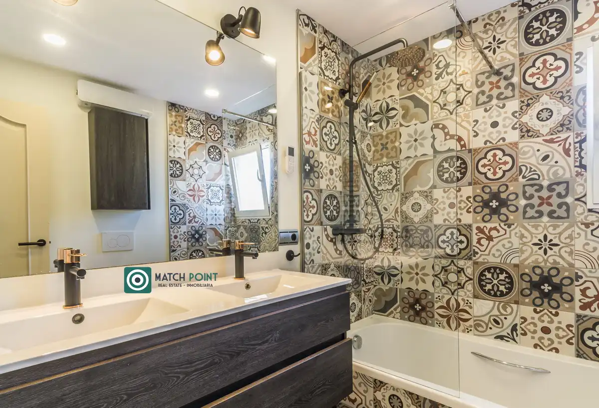 Badezimmer von Wohnung zum Verkauf in Almuñécar