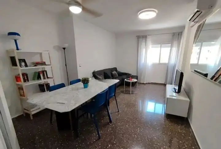 Flat with lift to rent in Carrer de l'Explorador Andrés 27, imagen 2