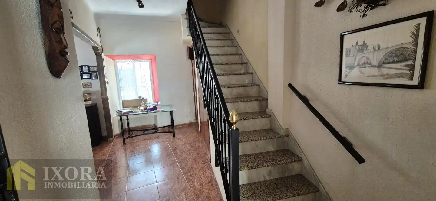 Casa o xalet en venda en Linares amb Aire condicionat i Terrassa