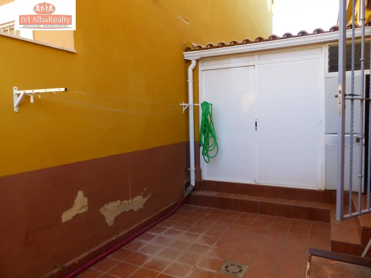 Casa adosada en venta en Albacete con Calefacción y Balcón