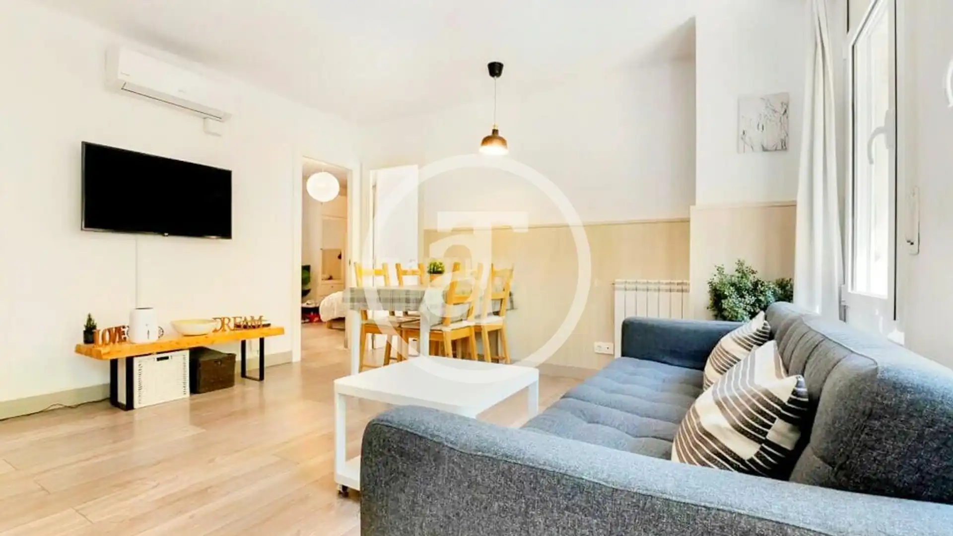 Flat for rent in Carrer de Puig i Cadafalch, Montbau