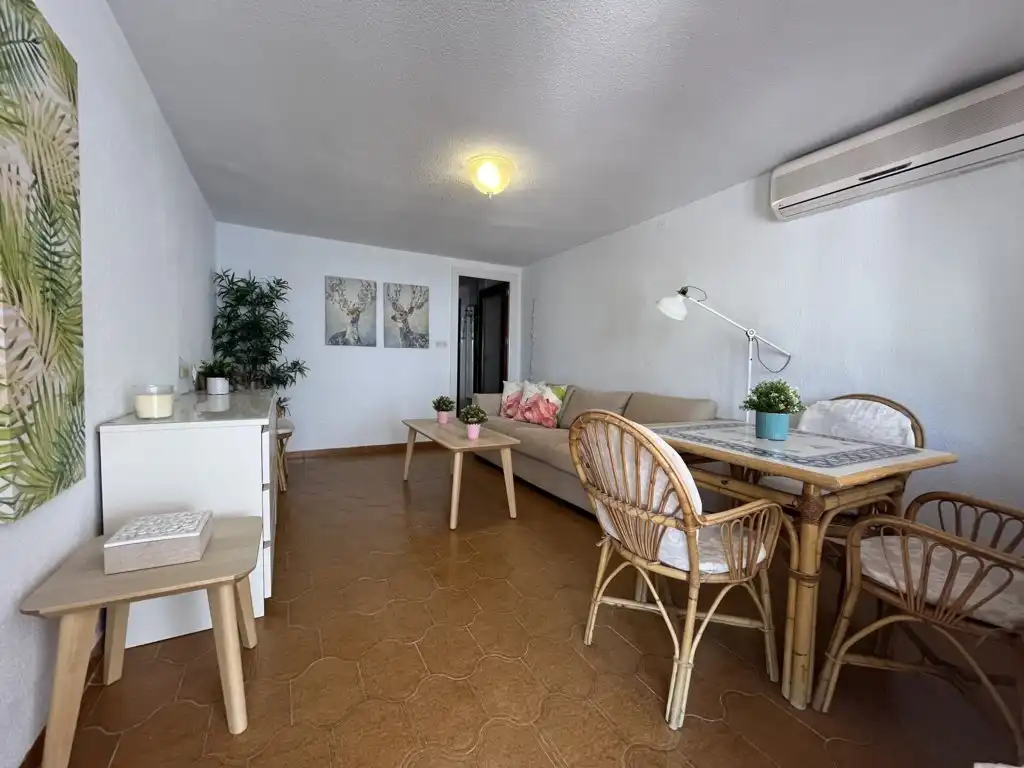 Sala d'estar de Casa o xalet en venda en Orihuela amb Jardí privat, Terrassa i Traster