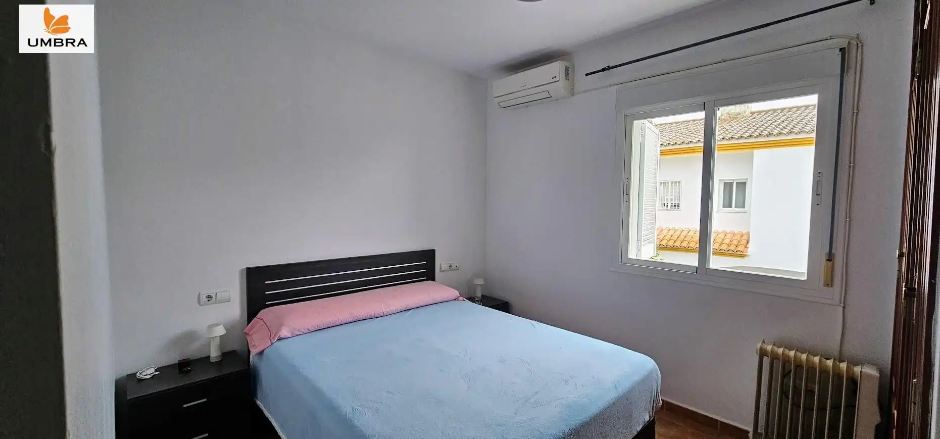 Dormitori de Casa adosada en venda en Jerez de la Frontera amb Aire condicionat, Calefacció i Terrassa