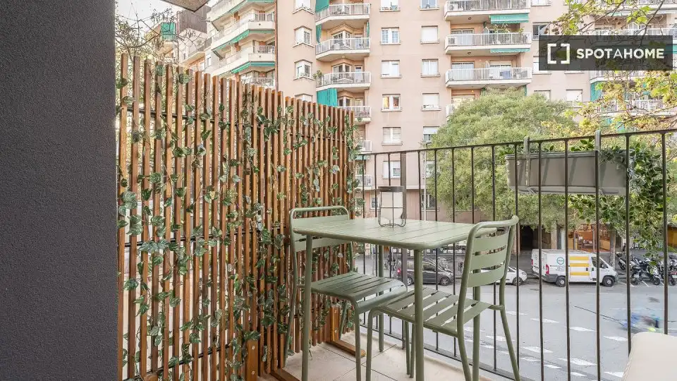 Terrace of Flat for share in Barcelona  with Air Conditioner, Heating and Furnished