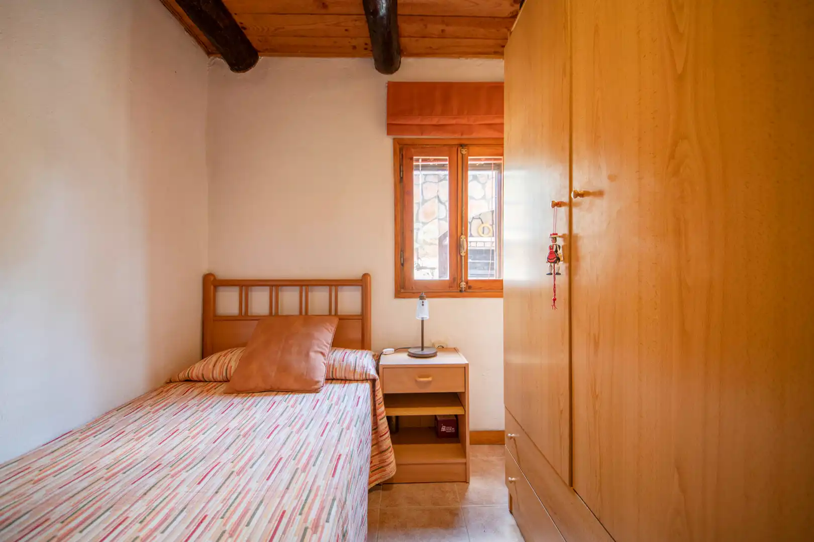 Schlafzimmer von Country house zum Verkauf in La Torre de Claramunt mit Privatgarten, Terrasse und Möbliert